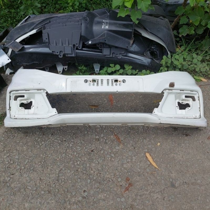 Bumper bemper depan mobilio rs