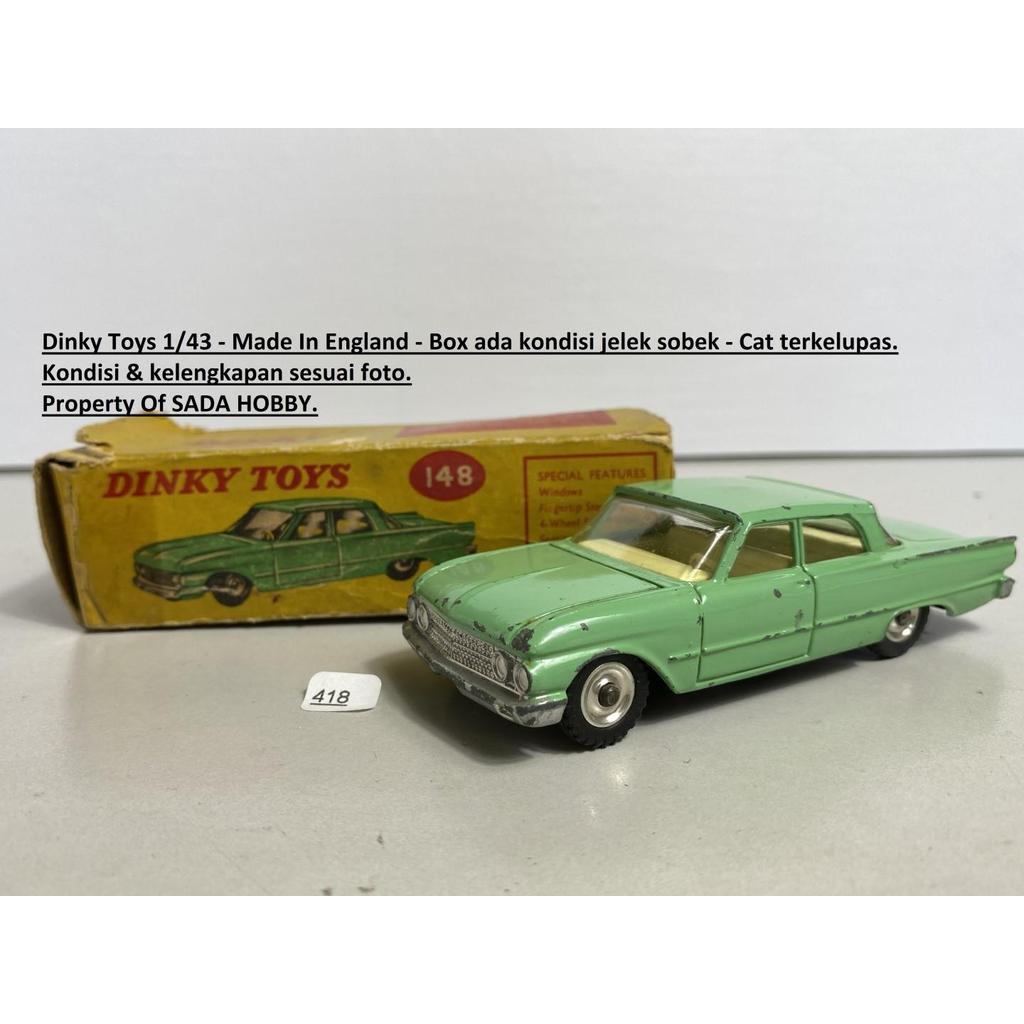 Dinky Toys Ford Fairlane Sedan Green Fullset