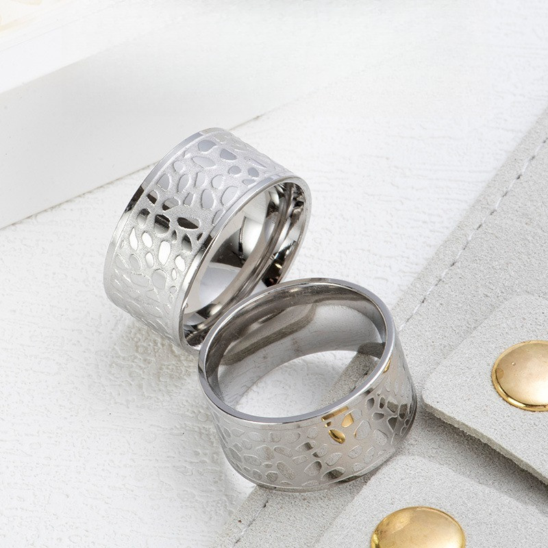 Cincin Bertekstur Batu Tidak Bertekstur Stainless Steel Unisex