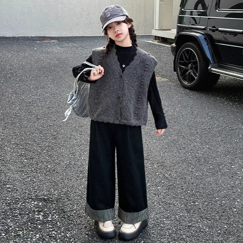 Sweater rajutan, rompi set, celana panjang jeans Korea untuk anak-anak.