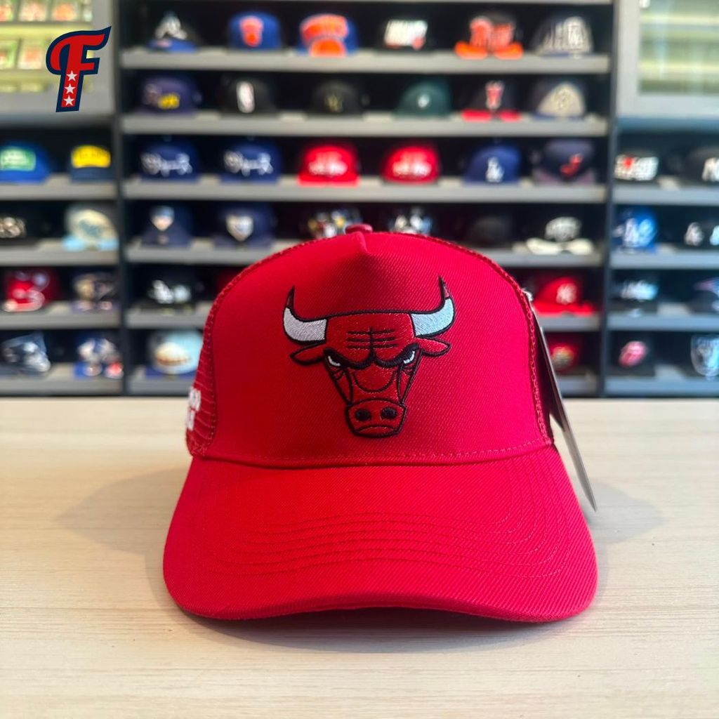 Topi Pro Standard NBA Chicago Bulls Red Snapback Trucker Hat Original