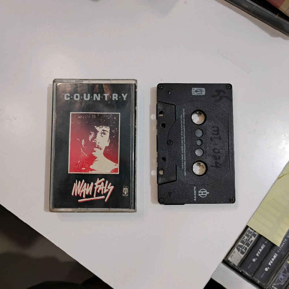 Kaset Pita Iwan Fals Album Country