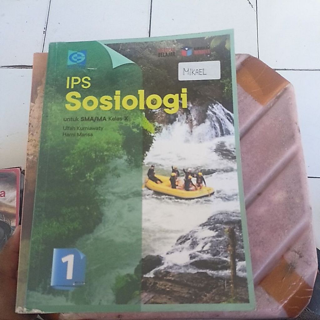 Buku Paket IPS Sosiologi dan IPS Geografi