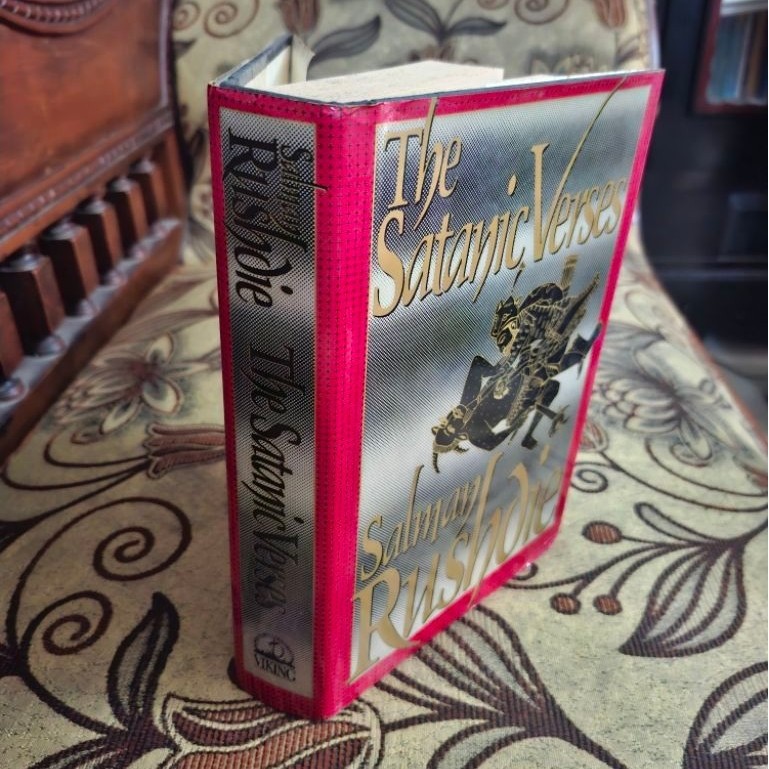 The Satanic Verses - Salman Rushdie Hard Cover