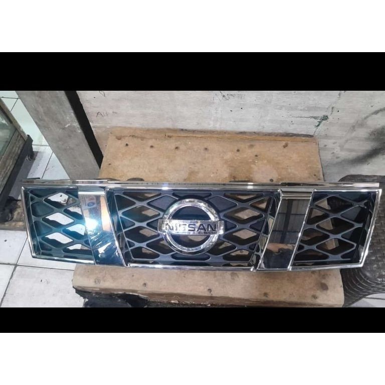 grill Nissan xtrail 2010 grille radiator nissan xtrail 2010