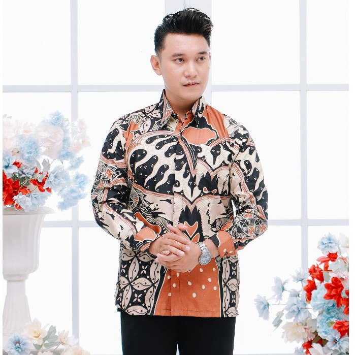 BATIK TRUSMI Kemeja Lengan Panjang Batik Pria Motif Kombinasi Kiandra Orange BUL