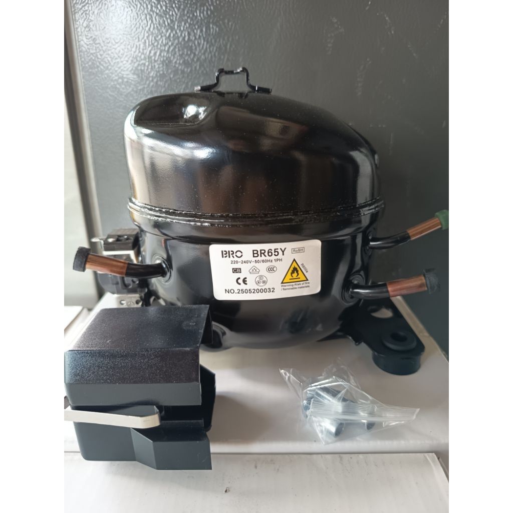 KOMPRESOR KULKAS SHOWCASE R600a MODEL : BR65Y1/6PK R600a