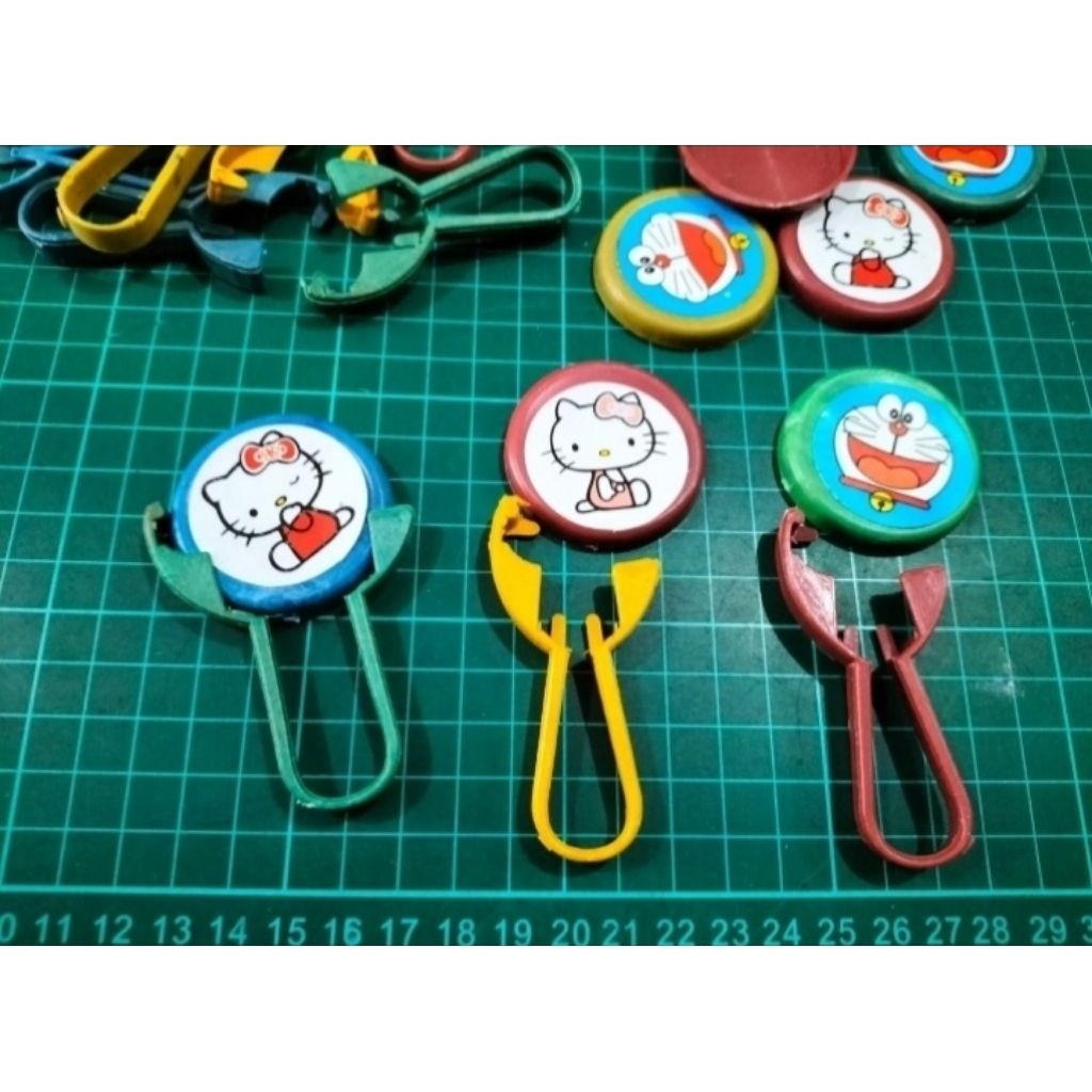 100pcs Mainan Tajos Lokal Gangsing Tajos