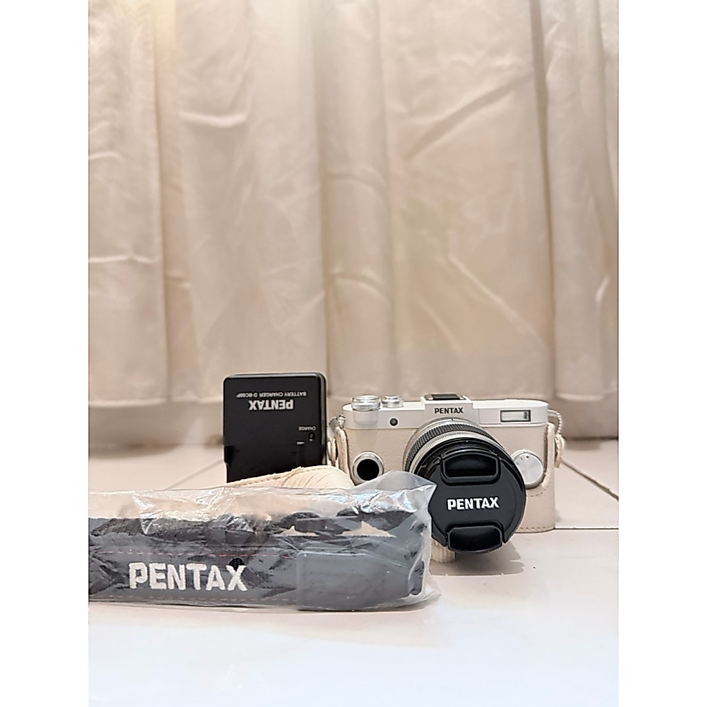 Kamera Mirrorless Pentax Q-S1 - 12MP BSI-CMOS, Sensor-based IS, 4:3 Rasio