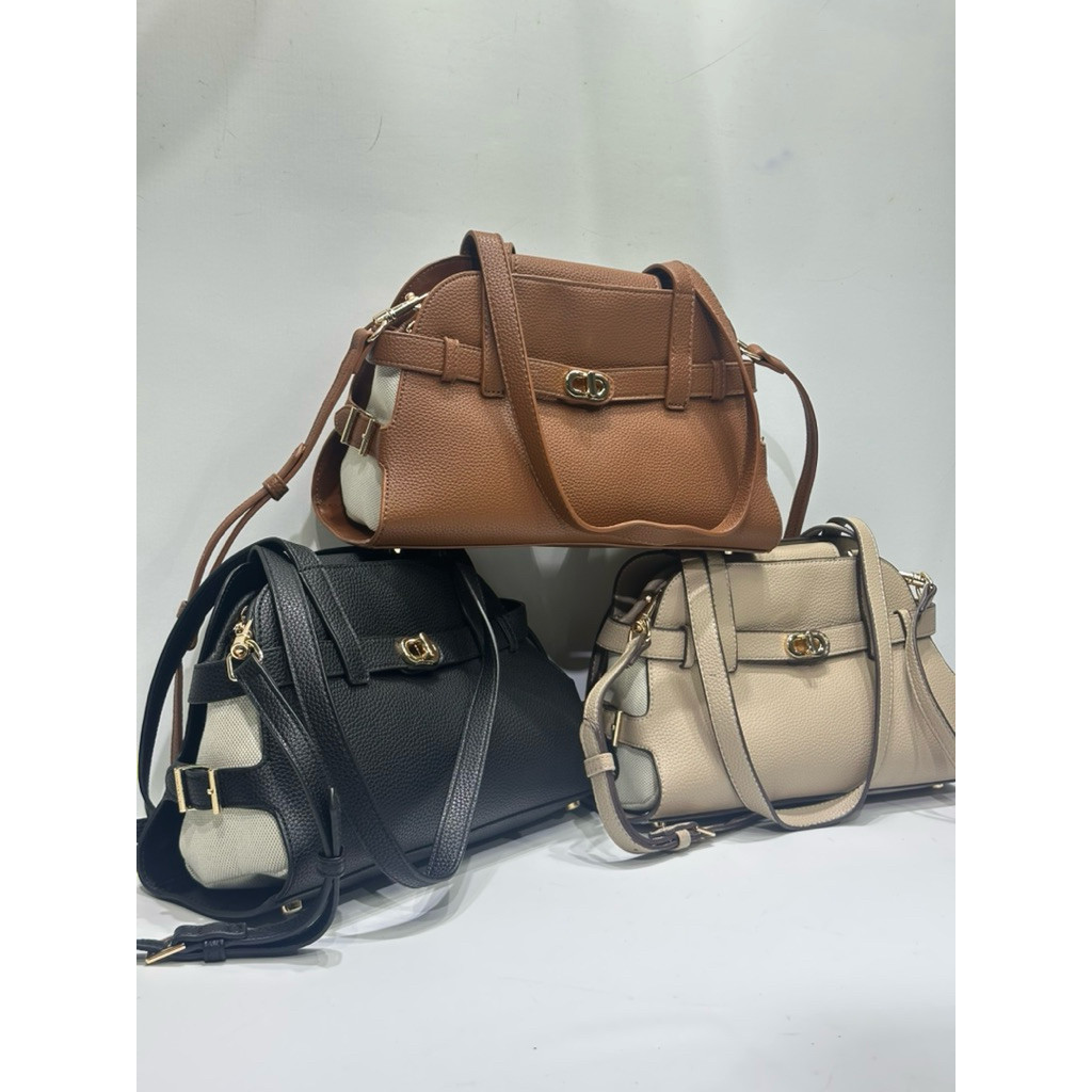 BAG 001 CA AUCKLAND
