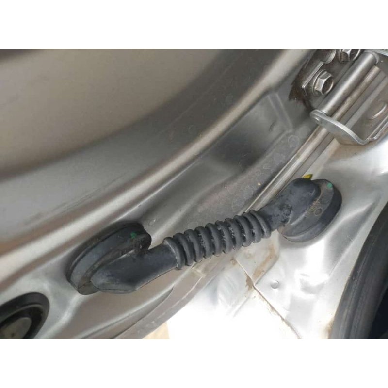 Karet selongsong kabel pintu mobil belakang karet pelindung kabel pintu AYGA CALYA AYLA original
