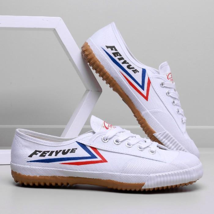 Feiyue Sepatu Wushu Kungfu Wingchun Taekwondo Karate Ringan Kuat Bahan Berkualitas Warna Putih Hitam