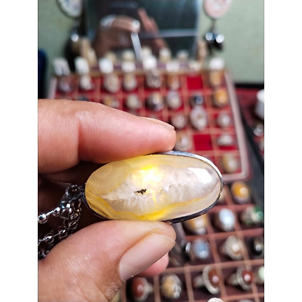 Liontin Batu Sulaiman Madu Combong Motif Unik Natural Alam