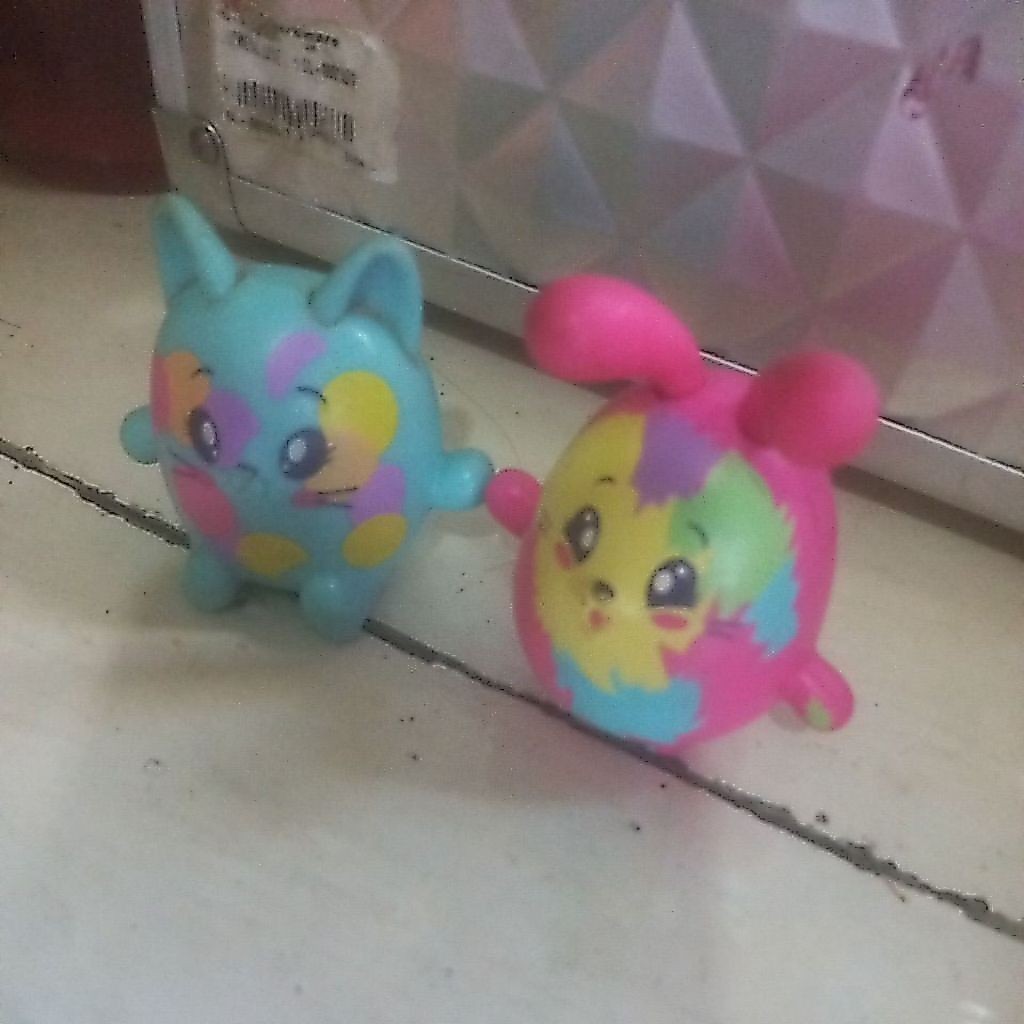 mainan figur moose take all