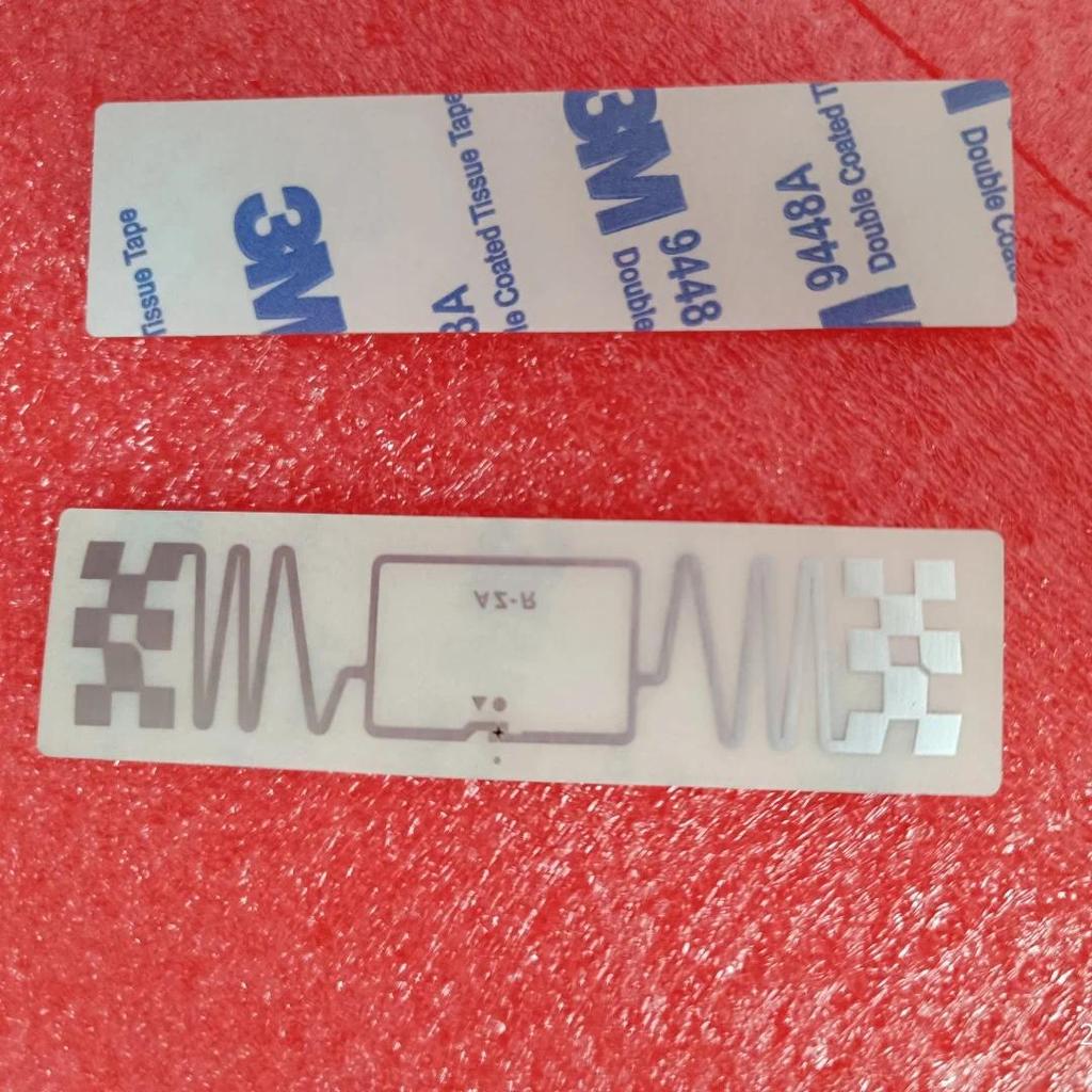 860~960Mhz Long Range RFID Sticker Windshield UHF Tag RFID Sticker Logistics Passive UHF Label Tag W