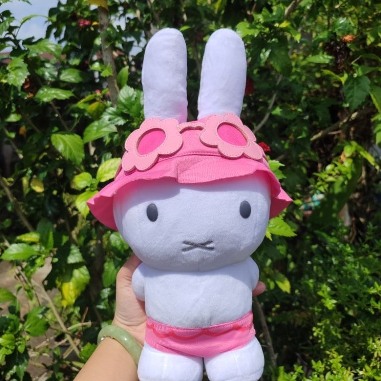 boneka miffy kostum pink kacamata bunga original miffy