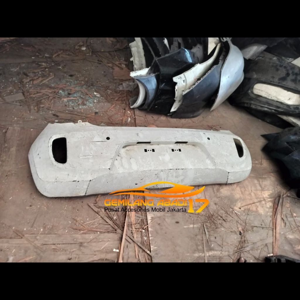 bemper belakang kia picanto 2012