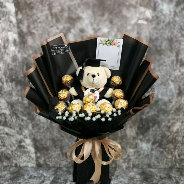 buket ferrero , buket boneka wisuda ferrero , buket coklat