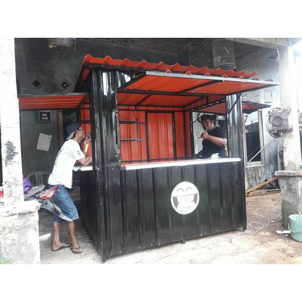 both kontainer & gerobak jualan