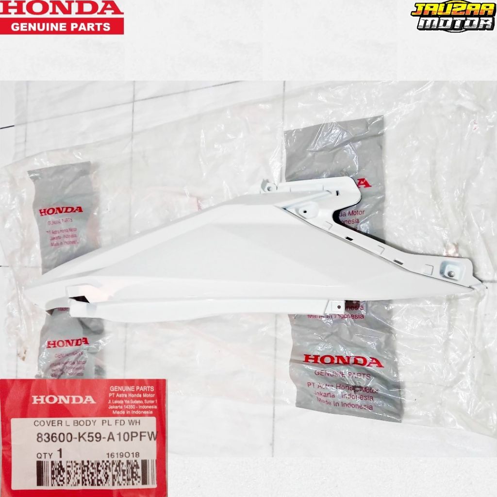 COVER BODY BELAKANG KIRI PUTIH VARIO 125 ESP 150 ESP 2018 OLD  83600-K59-A10PFW ORIGINAL HONDA