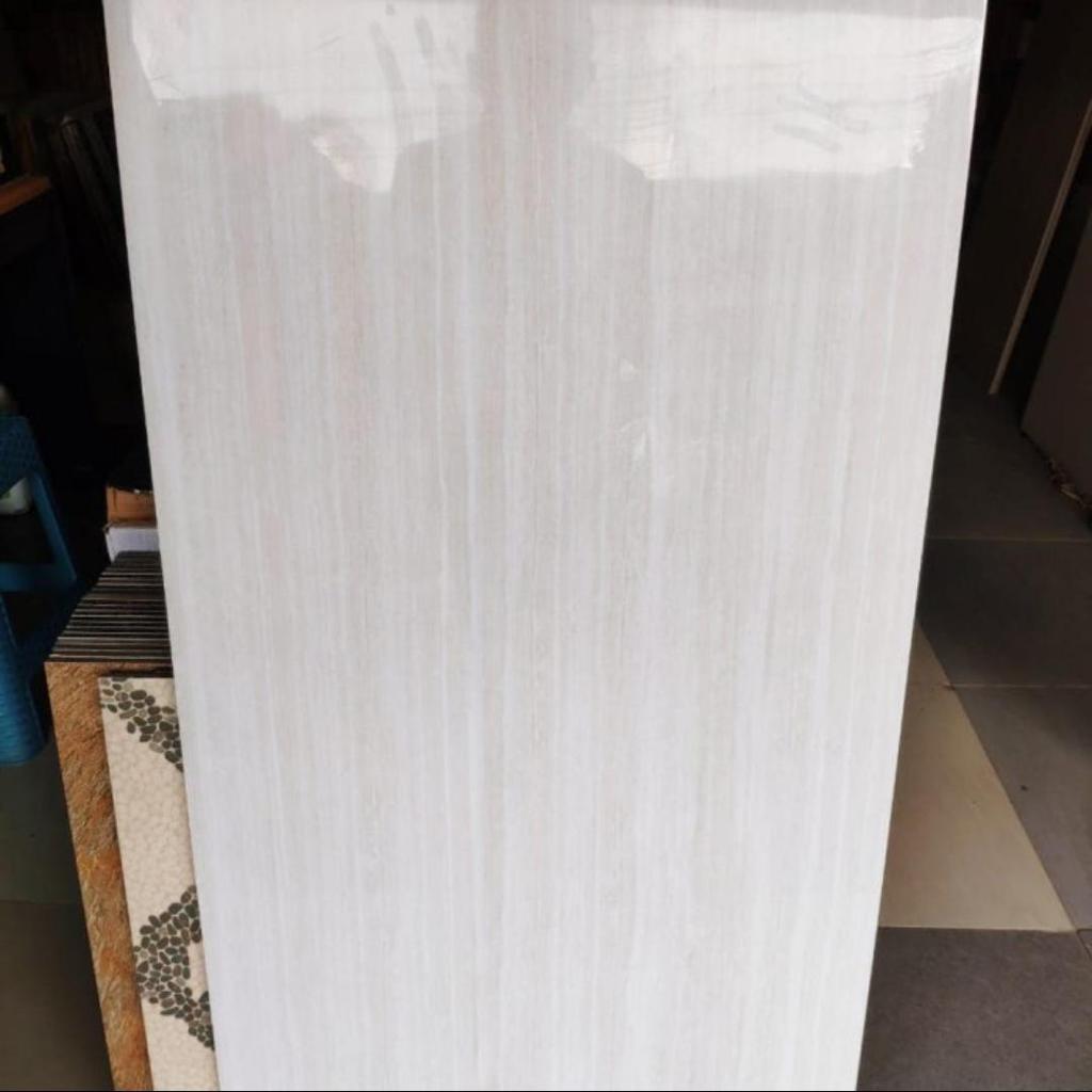 granit indogress 60x120 Bianco travertino textur glossy kilap