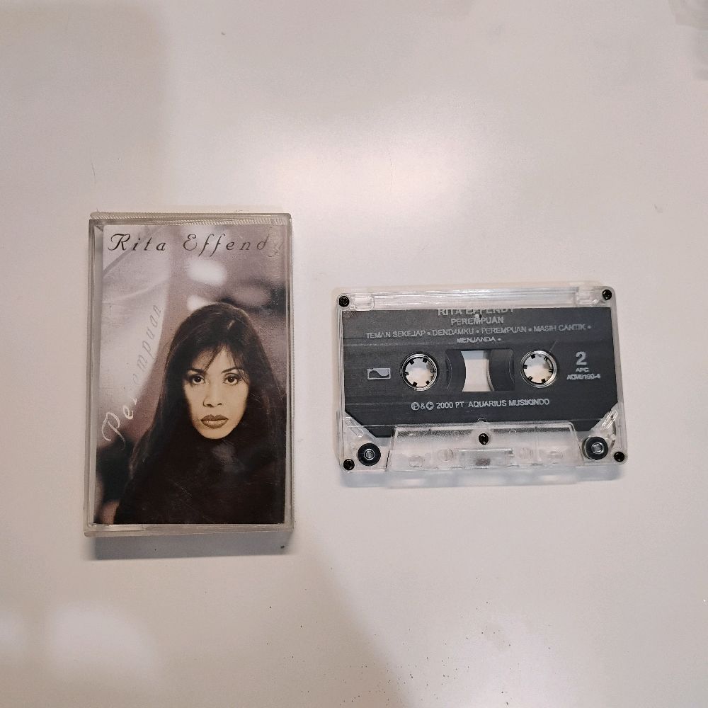 Kaset Rita Effendy Perempuan