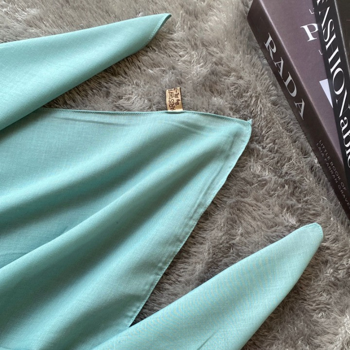 Hijab Paris Premium Almahira Terlaris Shopee Bahan Halus Berkualitas Hijab Segiempat Paris Premium A
