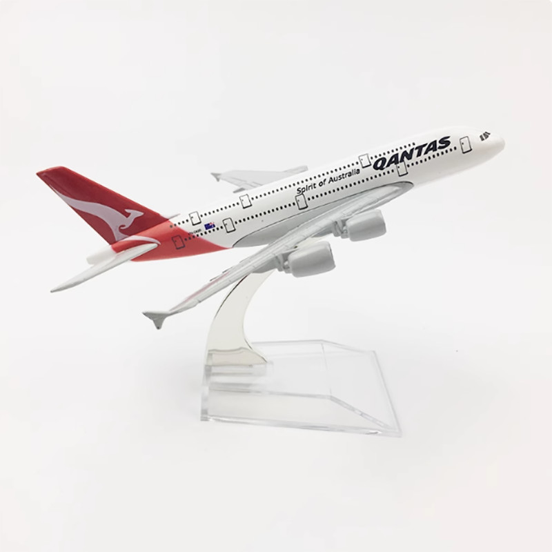 16CM Qantas A380 A-380 Alloy Passenger Aircraft Model Collection Display Boutique Decoration