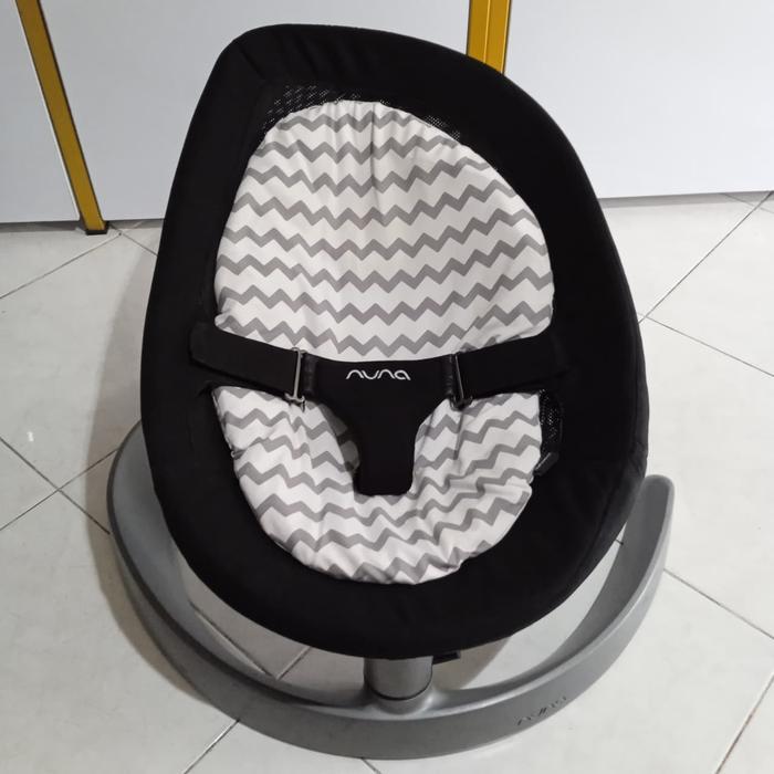 Sewa Bouncer Nuna Leaf Curv - 4 Minggu