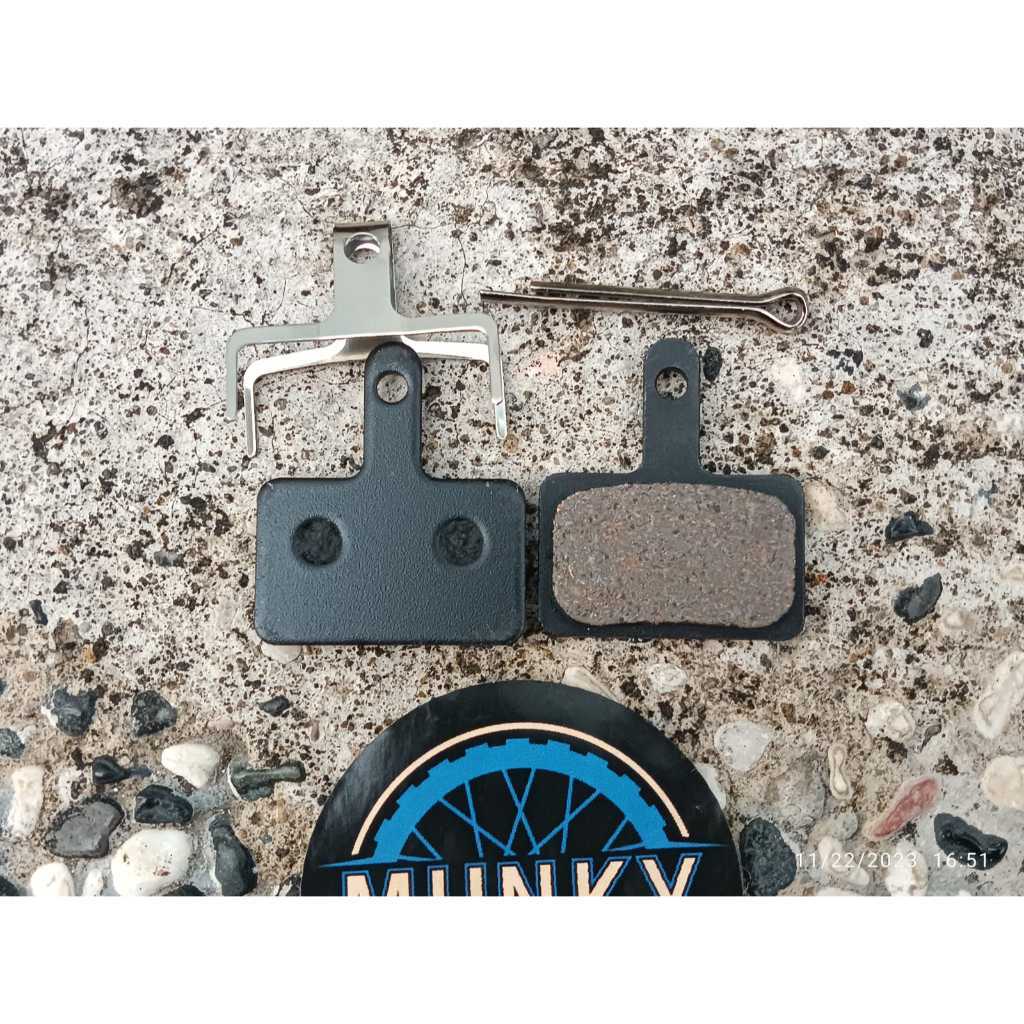 Foto Brakepad kampas Semi metallic pengganti shimano B01s mt200 & non series Kotak