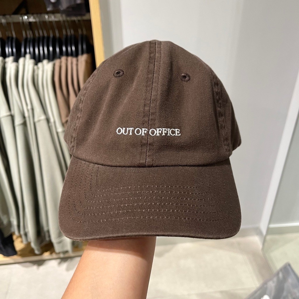 Topi H&M Man OUT OFF OFFICE