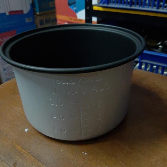 Panci Rice Cooker Miyako 0.6L