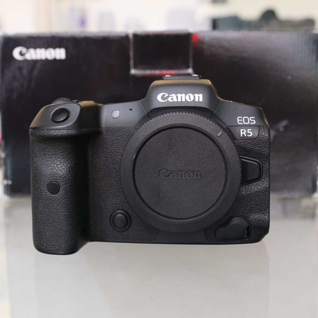 Kamera Mirorrless Canon Eos R5 Fullset Box