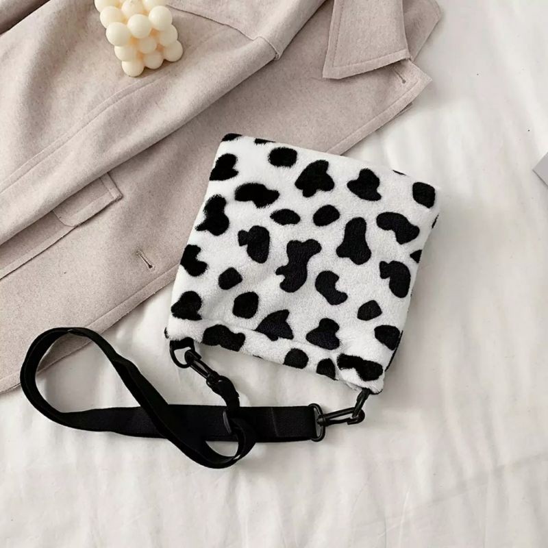 DS Lecavian - JDS011 COWZE Tas Slempang Wanita motif Sapi Tas Bulu Tas selempang mini motif sapi