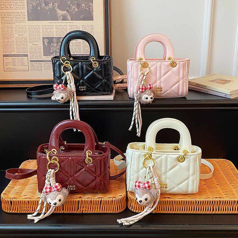 Tas Selempang Wanita Mini Lady Dior Quilted
