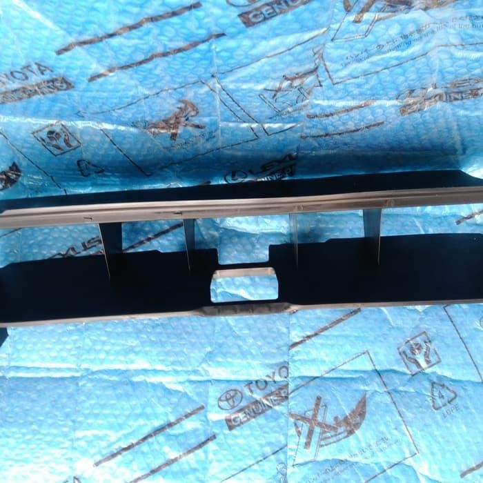 PLASTIK CONDENSOR AVANZA ORI TOYOTA 88561-BZ370