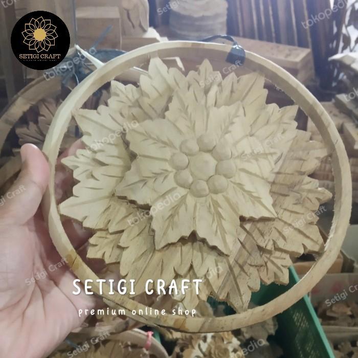 Tempel Berukir Bulat Kayu Jati TB04 - Diameter 20 cm bNs