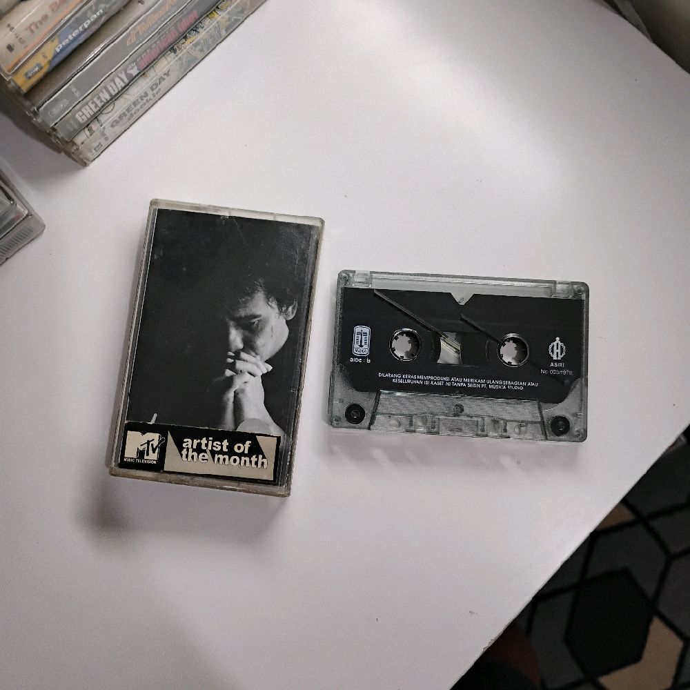 Kaset iwan fals In Collaboration With