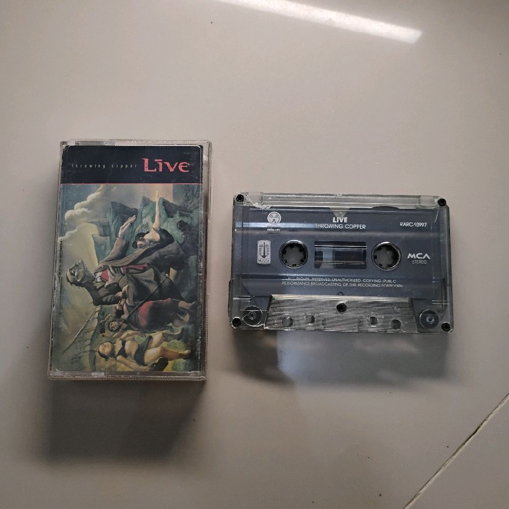 Kaset Pita Band Live Throwing Cooper