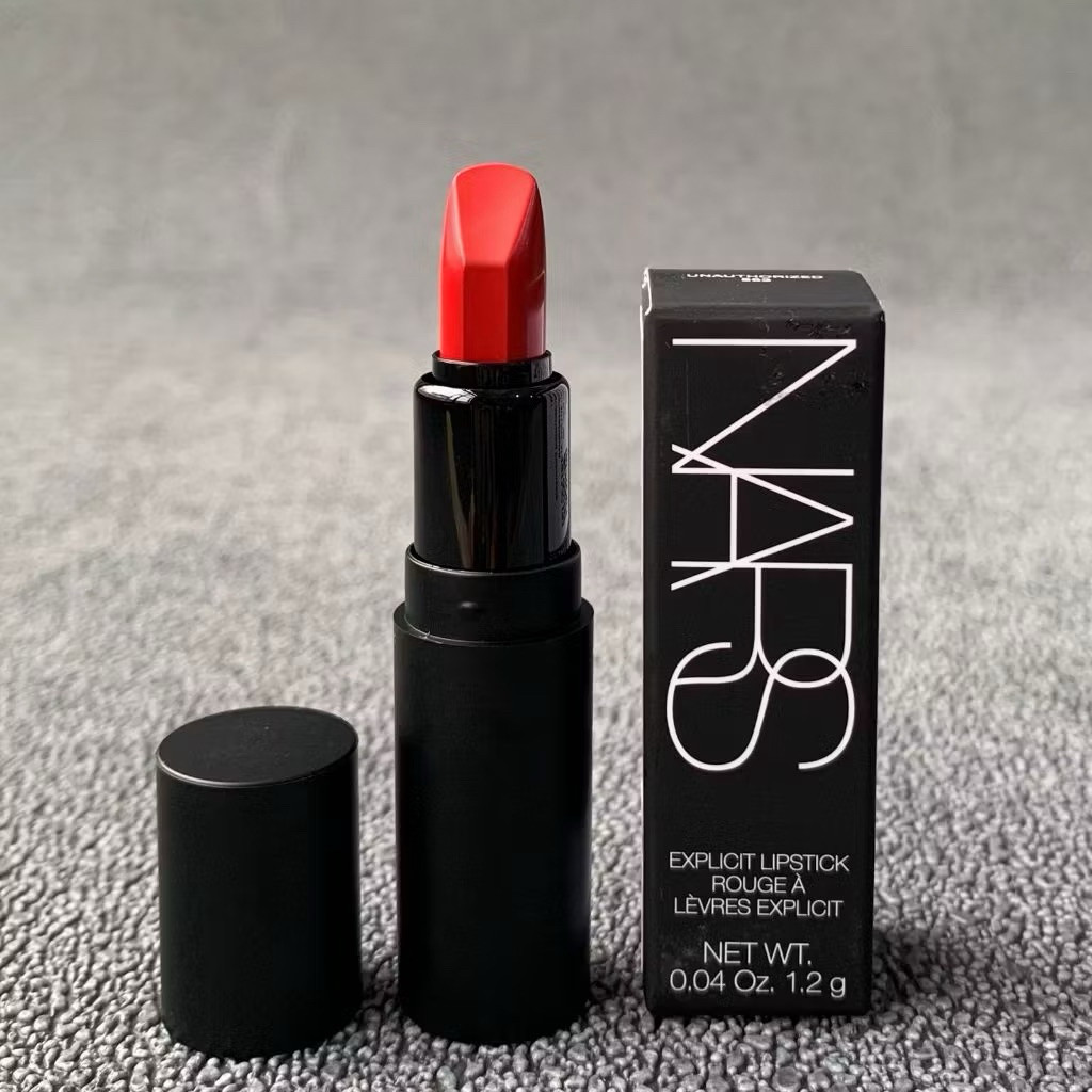 NARS EXPLICIT SATIN LIPSTICK TRAVEL SIZE (1.2G) SHADE UNAUTHORIZED