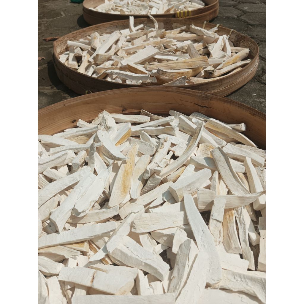 gaplek singkong Gaplek singkong kering putih / Karak singkong bahan baku nasi tiwul 1 kg gaplek keri