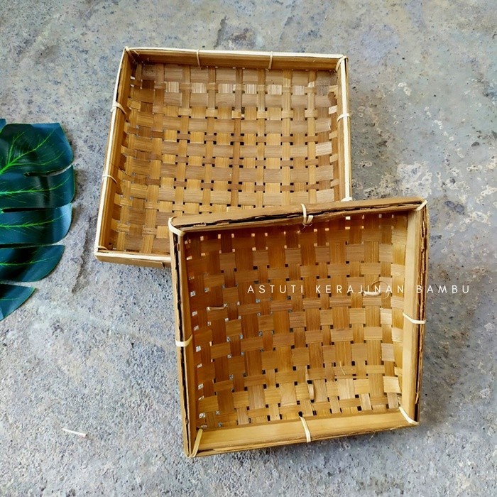 PIRING BAMBU KOTAK / PIRING ANYAMAN LESEHAN / PIRING BAMBU / PIRING PRASMANAN