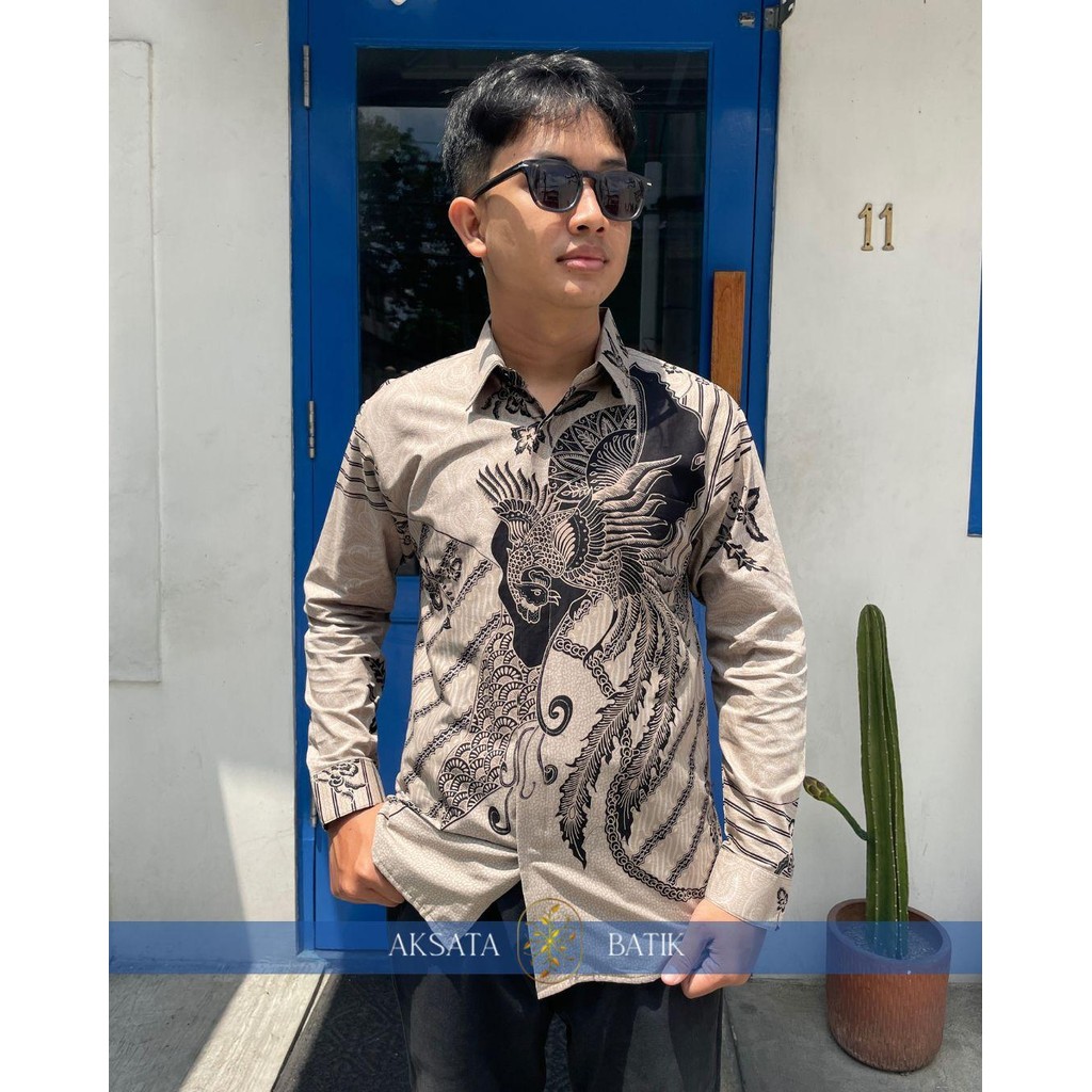 AKSATA BATIK Kemeja Batik Eksklusif Motif bhadrika abu-abu Lengan Panjang Warna Abu- abu  Bahan Katu