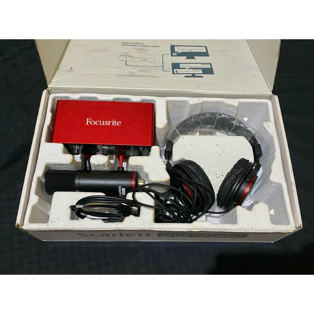 Soundcard Focusrite 2i2 gen 3 microphone condenser cm25 mkii headphone hp60 mkiiRizki stratoman