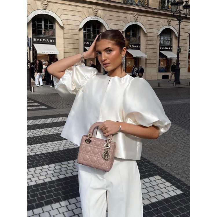 Kemeja Pendek Lengan Puff Satin Fashion