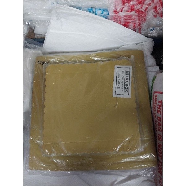 [STOK BARU] Dus Nasi Uk.18x18 dan 20x20 Warna Gold/ Emas Polos/Dus Nasi Warna isi 50 pcs