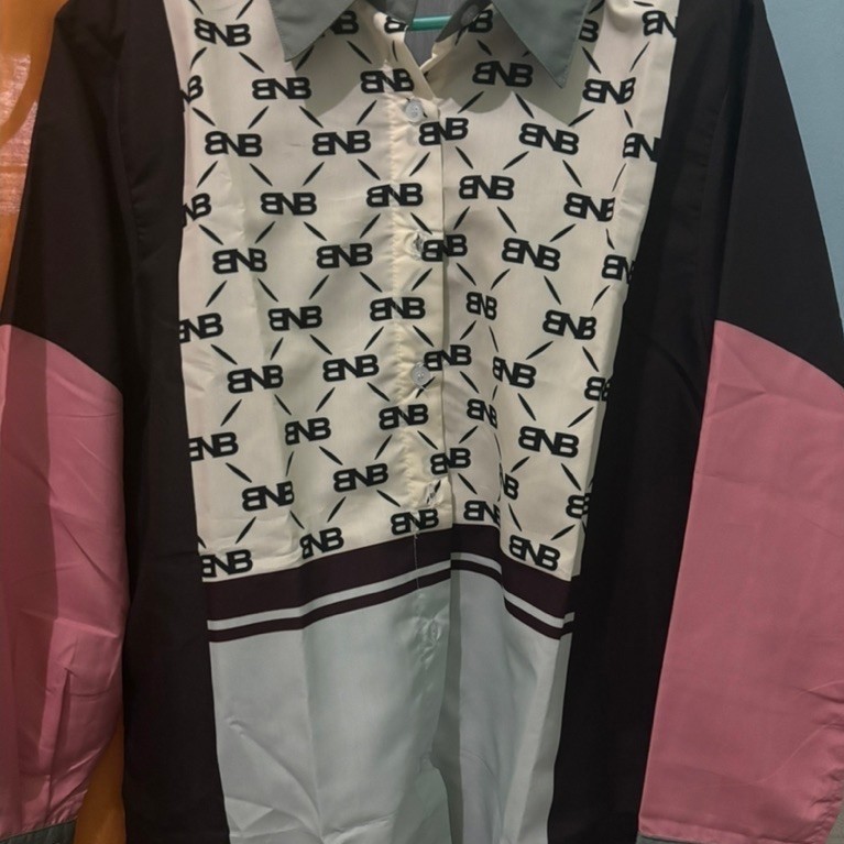 kemeja BNB sekali pakai size M