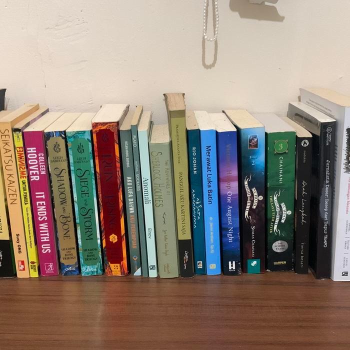 Preloved Buku Ori/Emma/Noise/Repulik Plato/Lainnya
