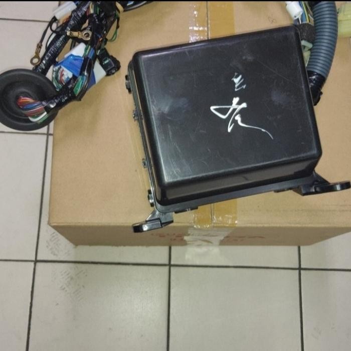 Box sekring depan aki original Isuzu panther kapsul touring LM LS LV quality