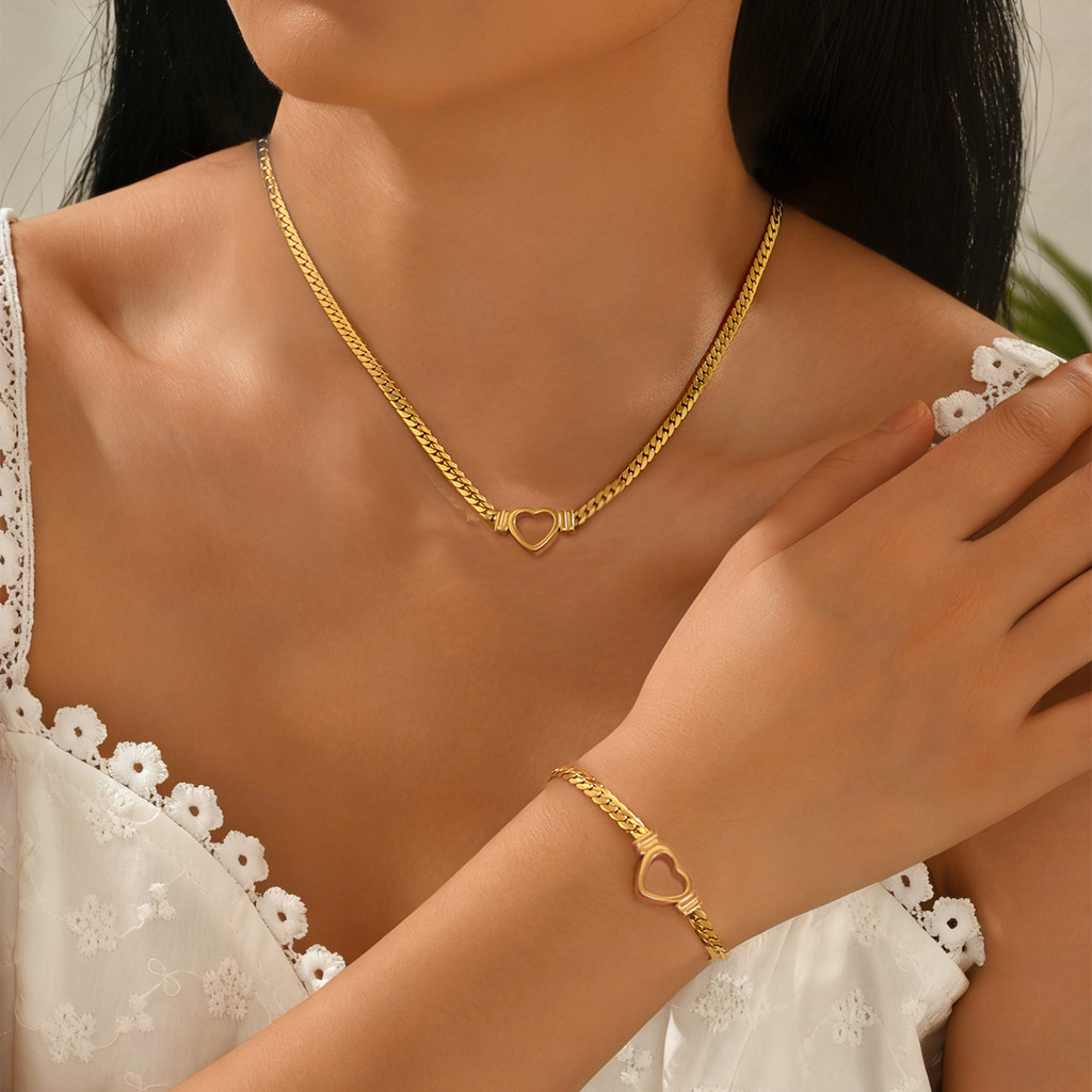 Stainless steel berongga cinta cambuk rantai kalung hati set